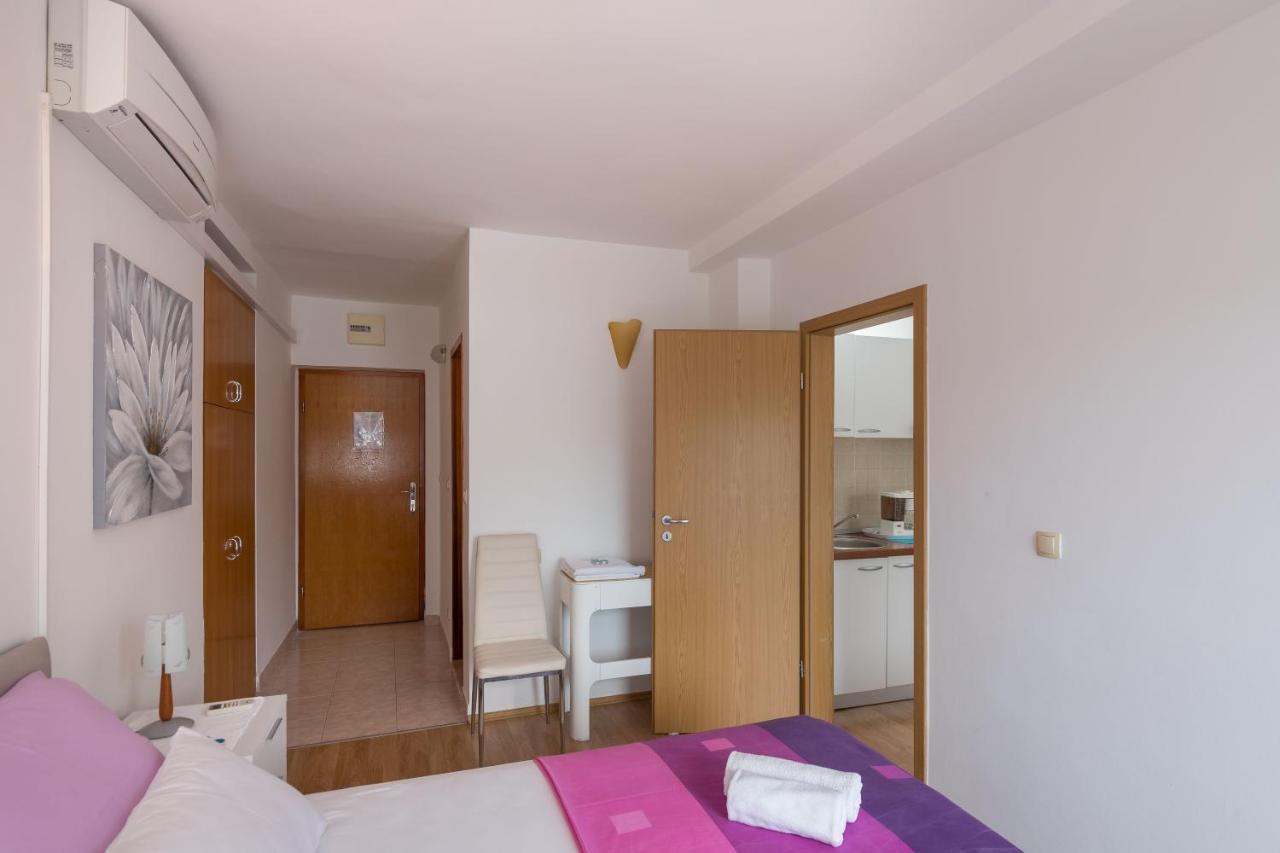 Apartments & Room Eva سلانو الغرفة الصورة