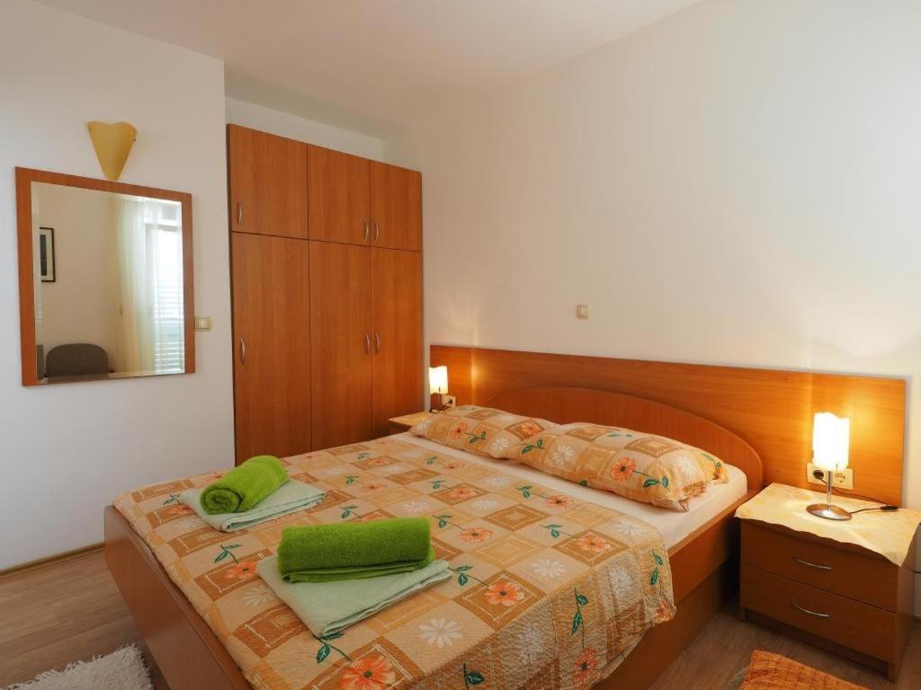 Apartments & Room Eva سلانو المظهر الخارجي الصورة